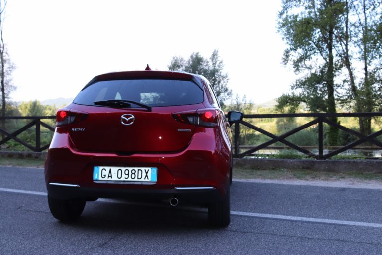 Mazda 2 Skyactiv-G M Hybrid Exceed: la prova su strada