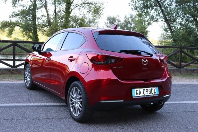 Mazda 2 Skyactiv-G M Hybrid Exceed: la prova su strada