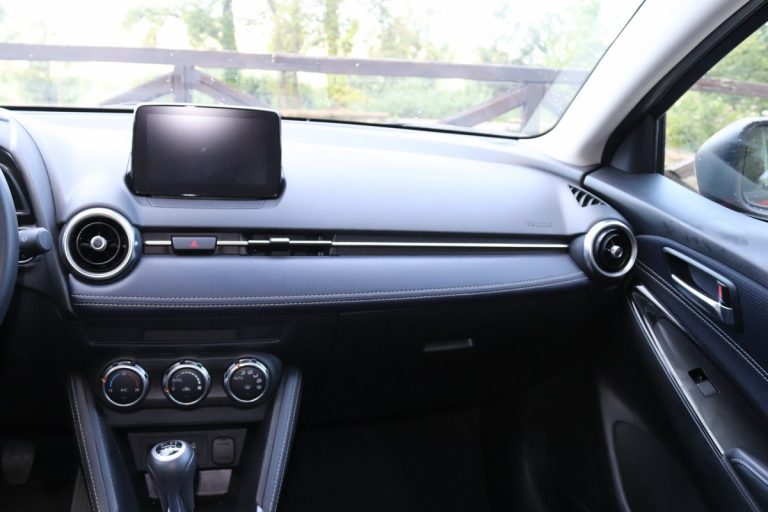 Mazda 2 Skyactiv-G M Hybrid Exceed: la prova su strada