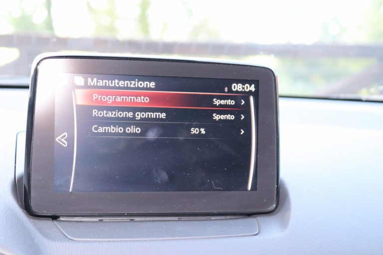 Mazda 2 Skyactiv-G M Hybrid Exceed: la prova su strada
