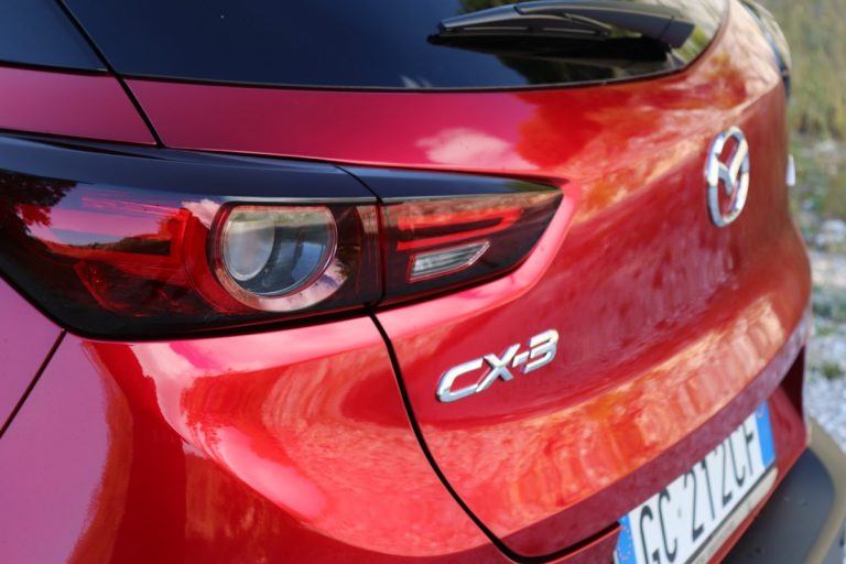Mazda CX-3 Skyactiv-G Exceed: la prova su strada