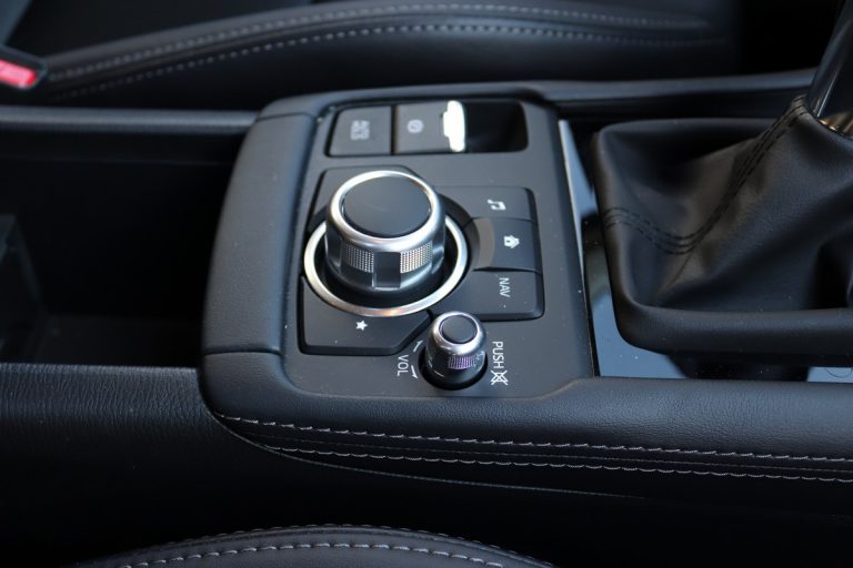 Mazda CX-3 Skyactiv-G Exceed: la prova su strada