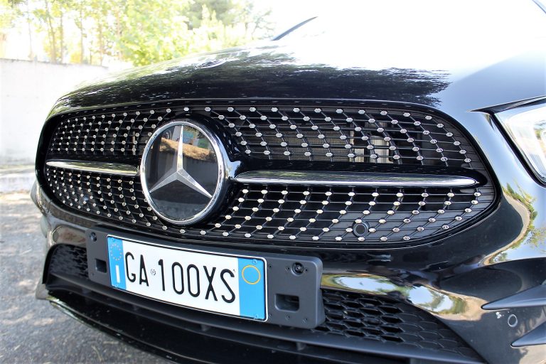 Mercedes-Benz Classe A 250e: la prova su strada