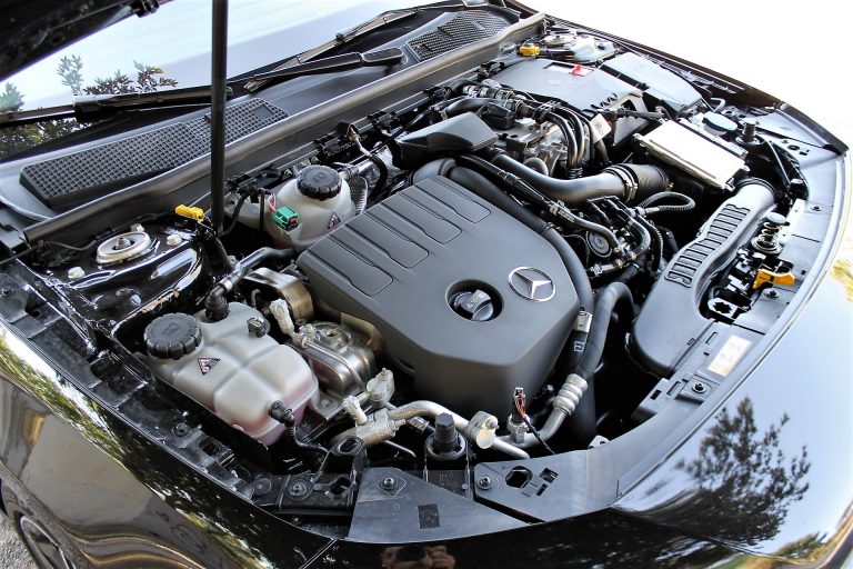 Mercedes-Benz Classe A 250e: la prova su strada