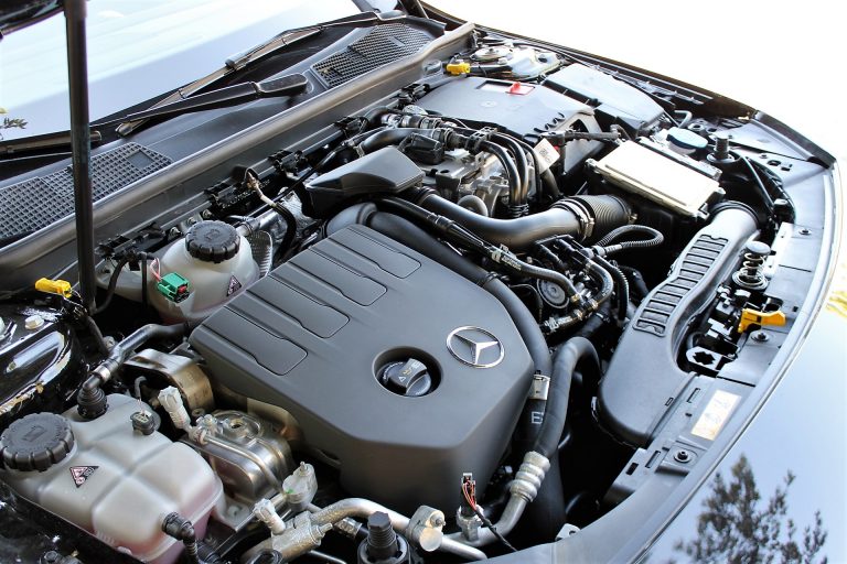 Mercedes-Benz Classe A 250e: la prova su strada
