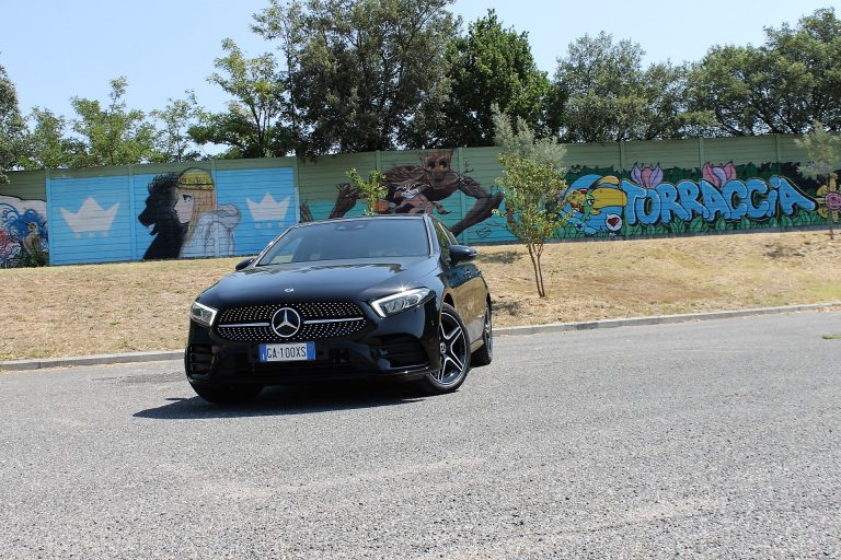 Mercedes-Benz Classe A 250e: la prova su strada