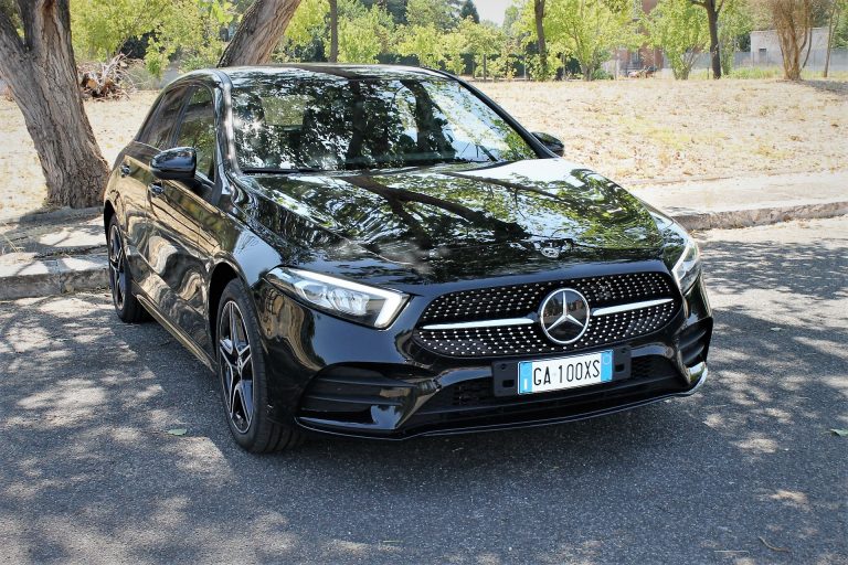 Mercedes-Benz Classe A 250e: la prova su strada