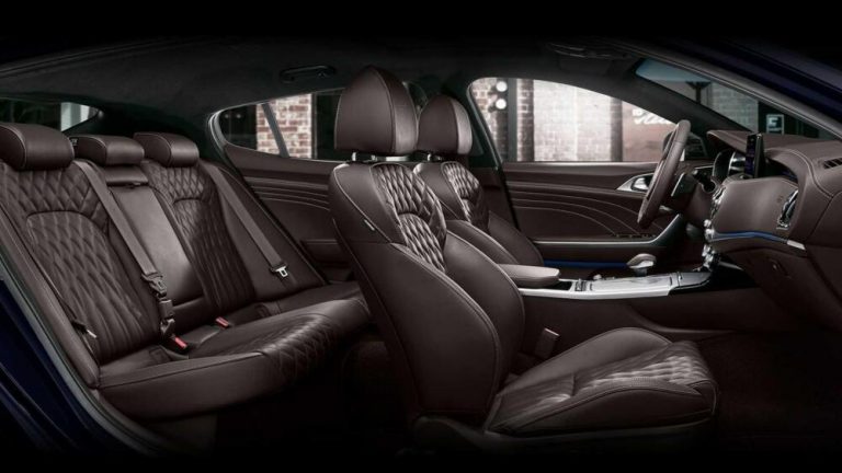 Kia Stinger restyling: immagini ufficiali