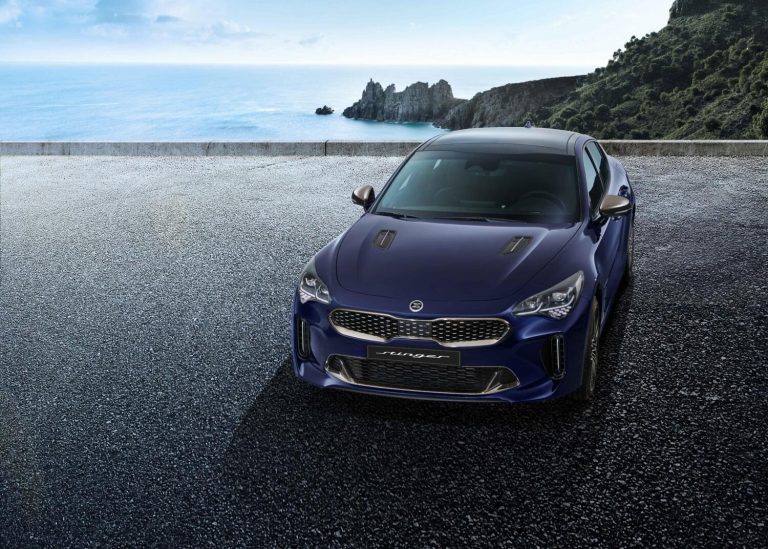 Kia Stinger restyling: immagini ufficiali
