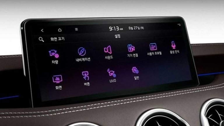 Kia Stinger restyling: immagini ufficiali