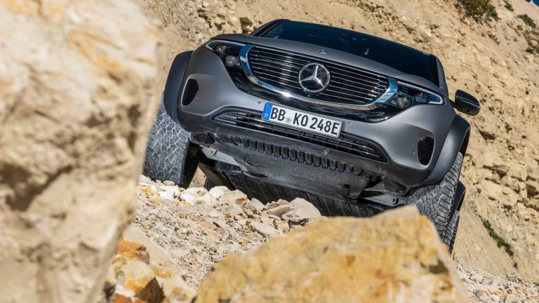 Mercedes-Benz EQC 4x4²: l’off-road diventa elettrizzante