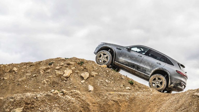 Mercedes-Benz EQC 4x4²: l’off-road diventa elettrizzante