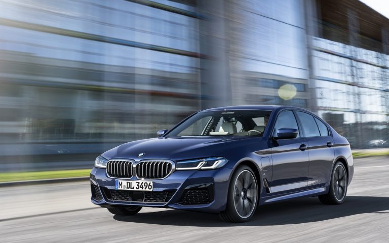 Bmw, gamma elettrificata: immagini ufficiali