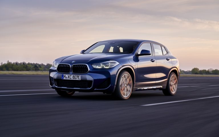 Bmw, gamma elettrificata: immagini ufficiali