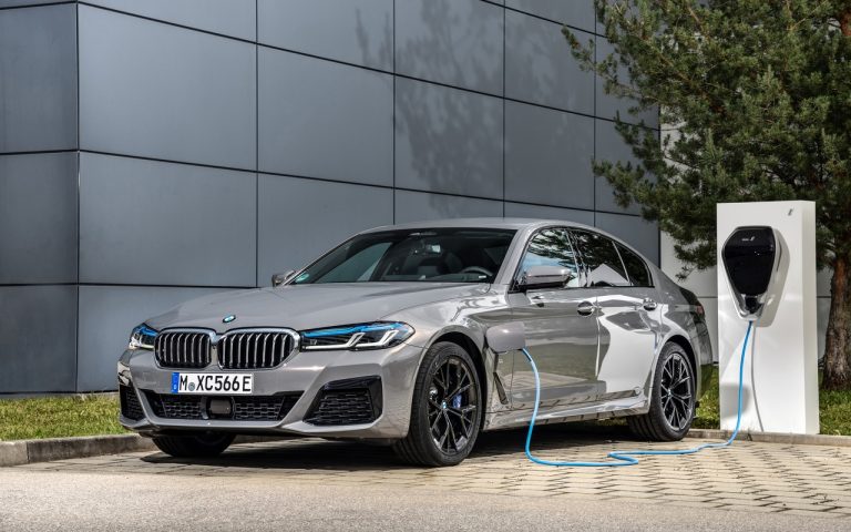 Bmw, gamma elettrificata: immagini ufficiali