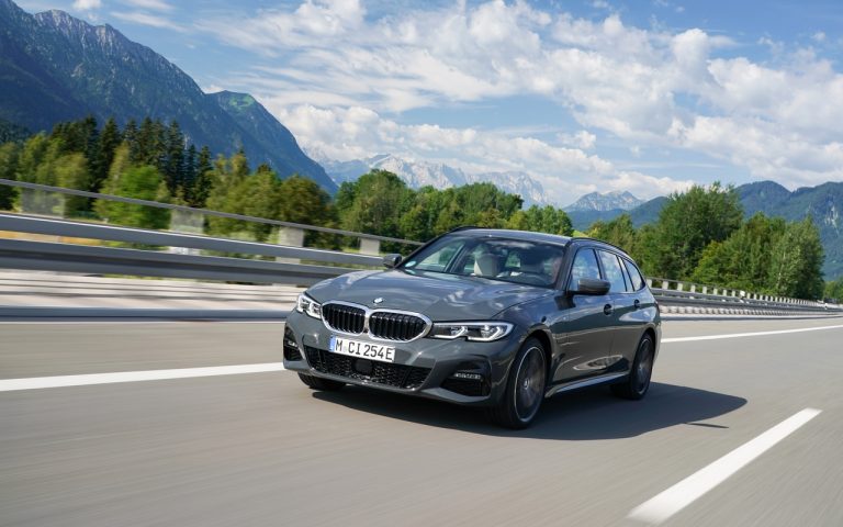 Bmw, gamma elettrificata: immagini ufficiali