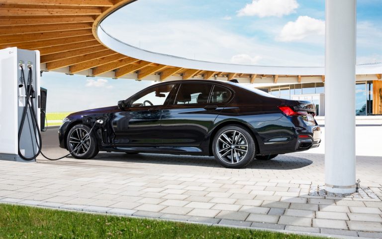 Bmw, gamma elettrificata: immagini ufficiali