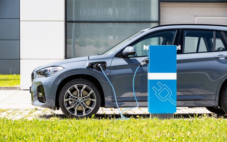 Bmw, gamma elettrificata: immagini ufficiali