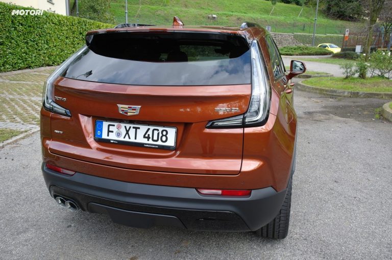Cadillac XT4: prima prova su strada
