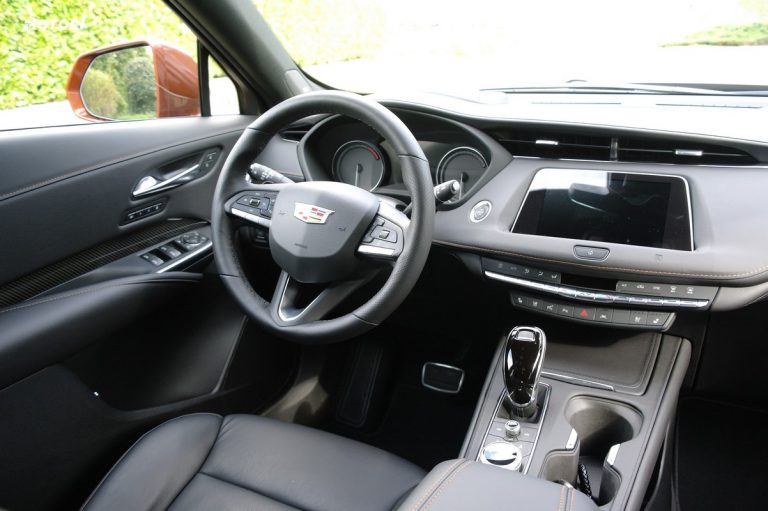 Cadillac XT4: prima prova su strada
