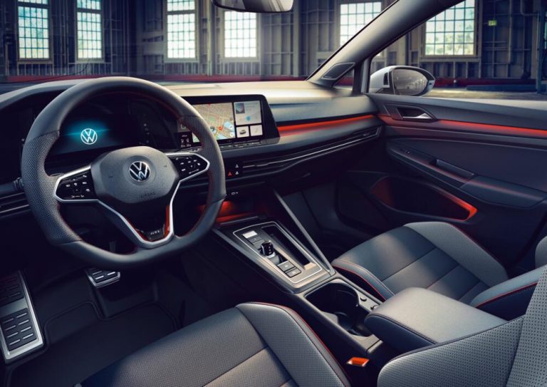 Volkswagen Golf 8 GTI Clubsport: immagini ufficiali