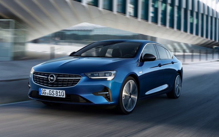 Nuova Opel Insignia 2020: immagini ufficiali