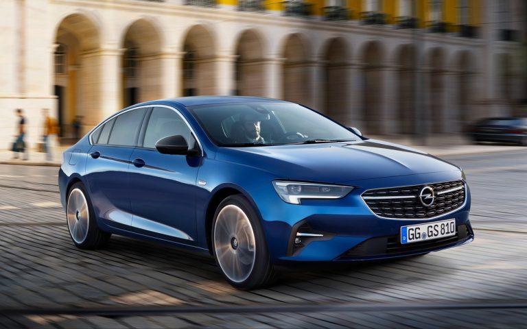 Nuova Opel Insignia 2020: immagini ufficiali