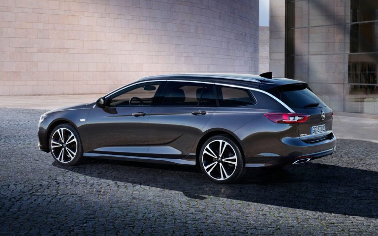 Nuova Opel Insignia 2020: immagini ufficiali