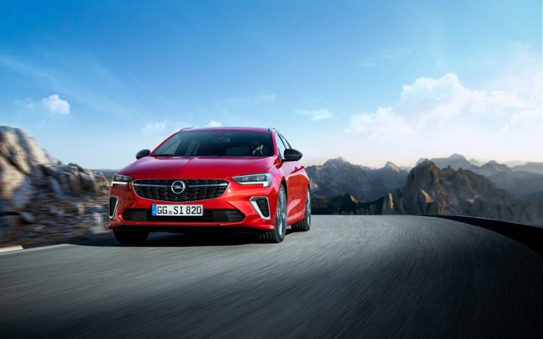Nuova Opel Insignia 2020: immagini ufficiali