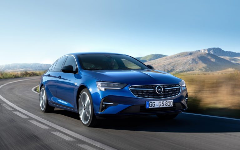 Nuova Opel Insignia 2020: immagini ufficiali