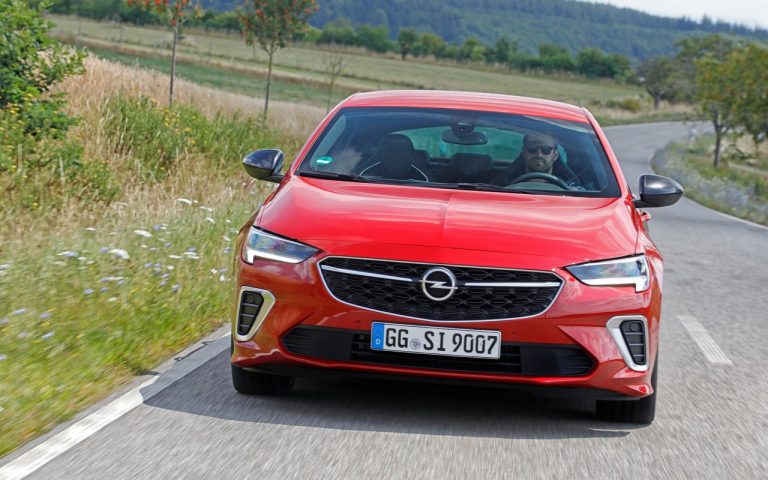 Nuova Opel Insignia 2020: immagini ufficiali