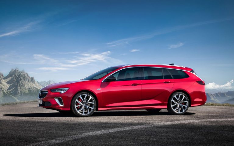 Nuova Opel Insignia 2020: immagini ufficiali