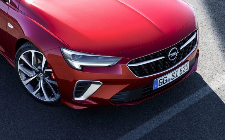 Nuova Opel Insignia 2020: immagini ufficiali