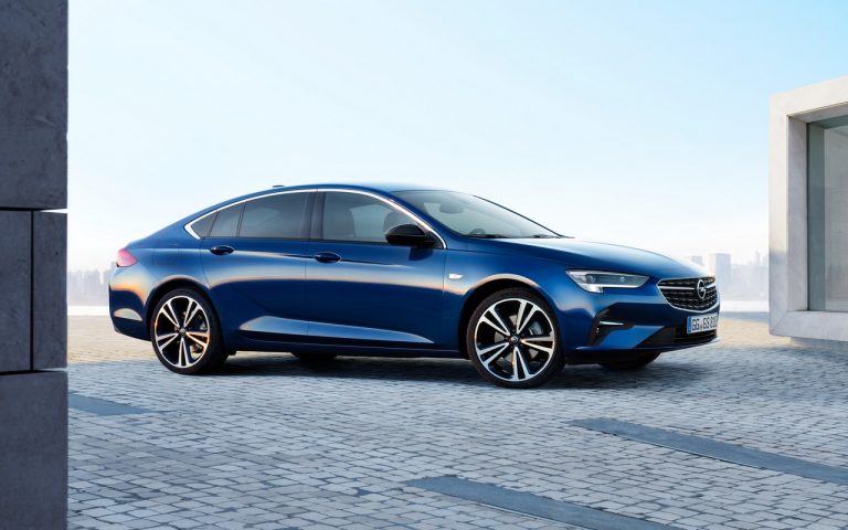 Nuova Opel Insignia 2020: immagini ufficiali
