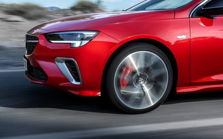 Nuova Opel Insignia 2020: immagini ufficiali
