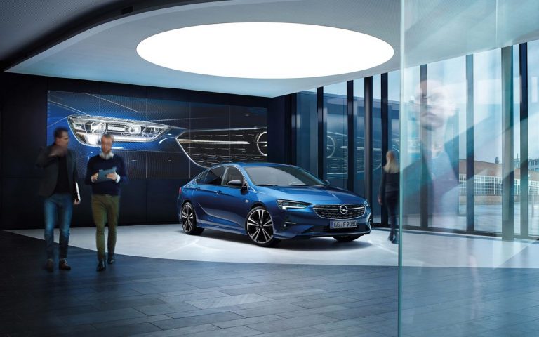 Nuova Opel Insignia 2020: immagini ufficiali