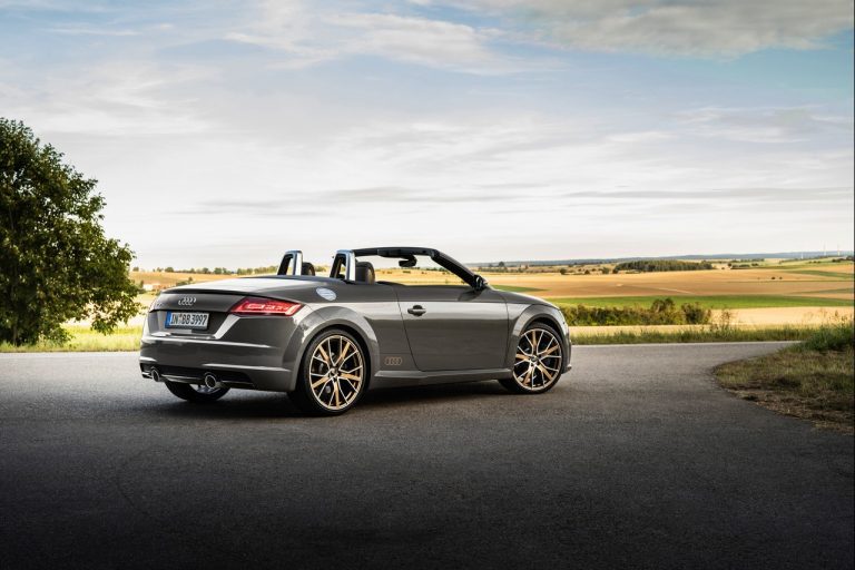Audi TT Coupé e Roadster Bronze Selection 2021: immagini ufficiali