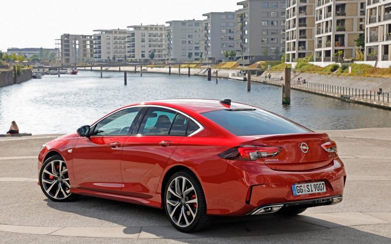 Nuova Opel Insignia 2020: immagini ufficiali