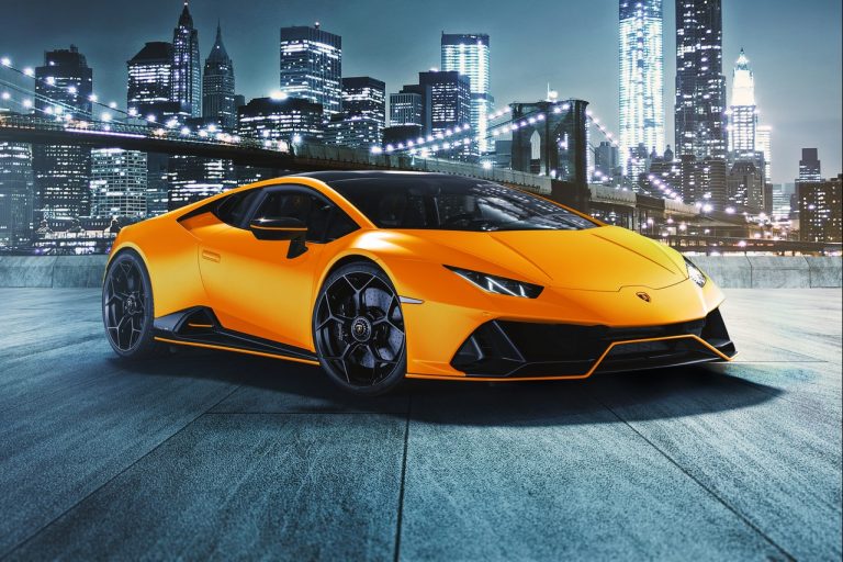 Lamborghini Huracán EVO Fluo Capsule: immagini ufficiali
