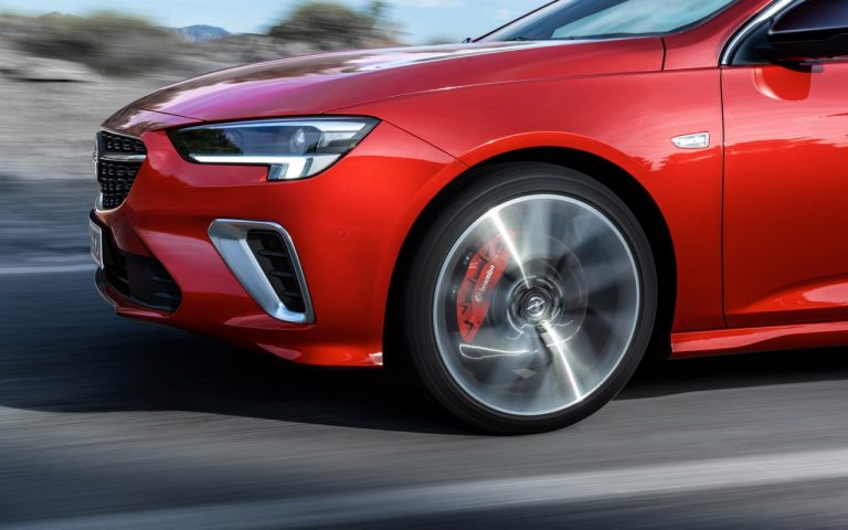 Nuova Opel Insignia 2020: immagini ufficiali