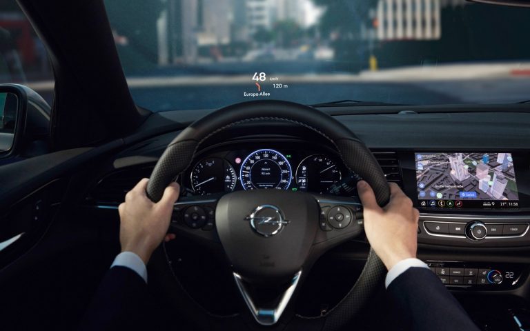 Nuova Opel Insignia 2020: immagini ufficiali