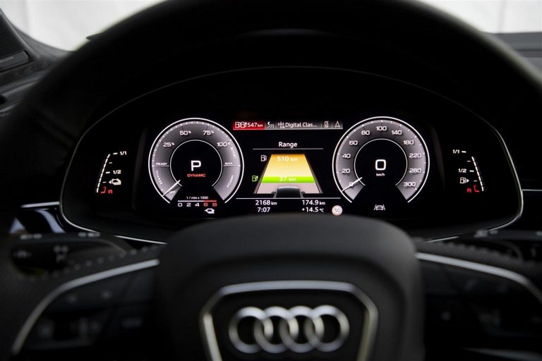 Audi Q7 TFSI e 2021: immagini ufficiali