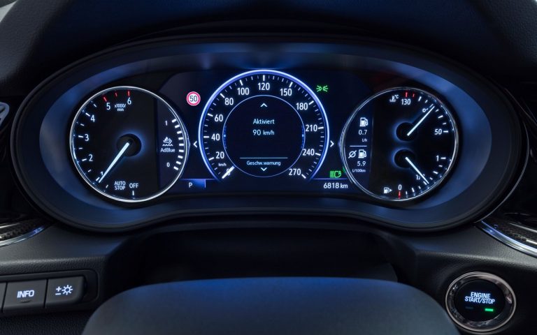Nuova Opel Insignia 2020: immagini ufficiali