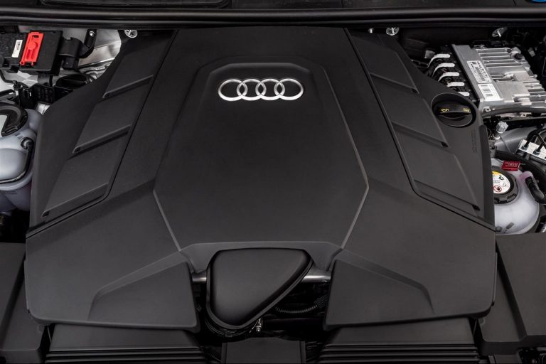 Audi Q7 TFSI e 2021: immagini ufficiali