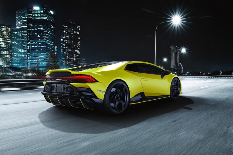 Lamborghini Huracán EVO Fluo Capsule: immagini ufficiali