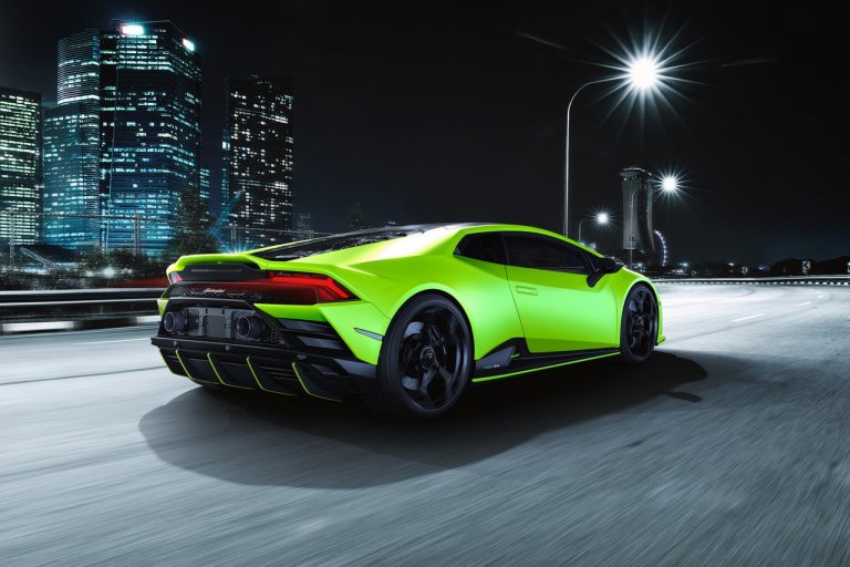 Lamborghini Huracán EVO Fluo Capsule: immagini ufficiali