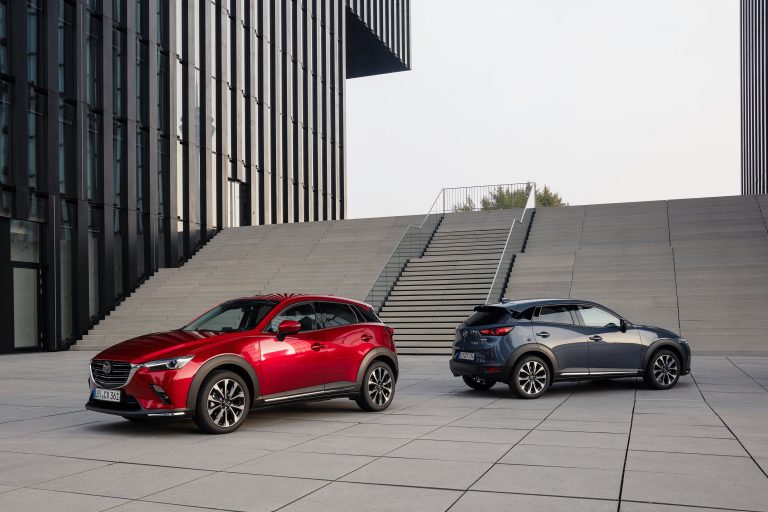 Nuova Mazda CX-3 2021: immagini ufficiali