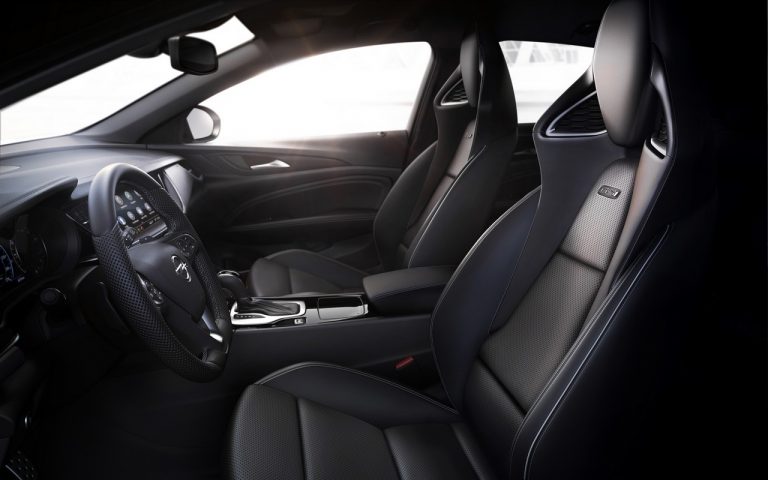 Nuova Opel Insignia 2020: immagini ufficiali
