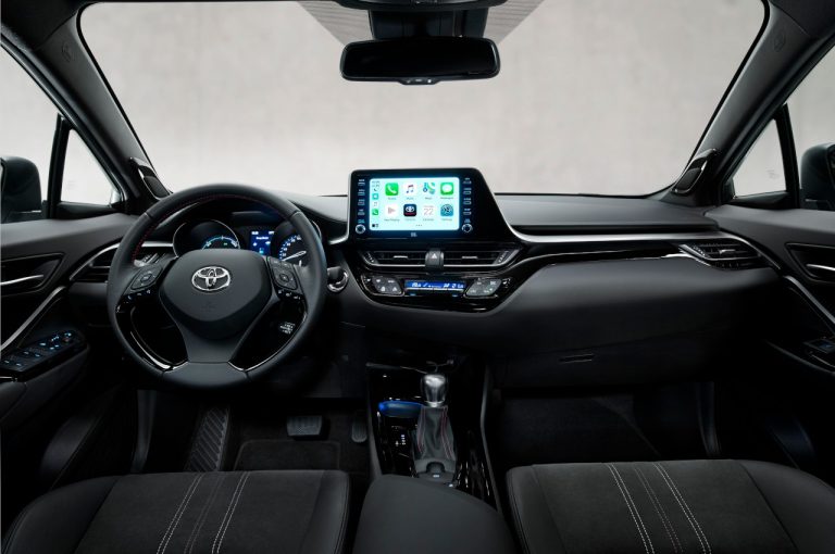 Toyota C-HR GR Sport 2021: immagini ufficiali