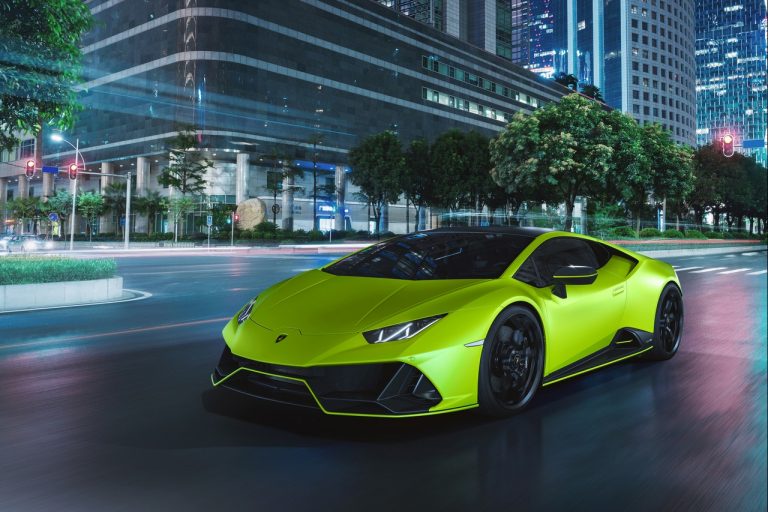 Lamborghini Huracán EVO Fluo Capsule: immagini ufficiali